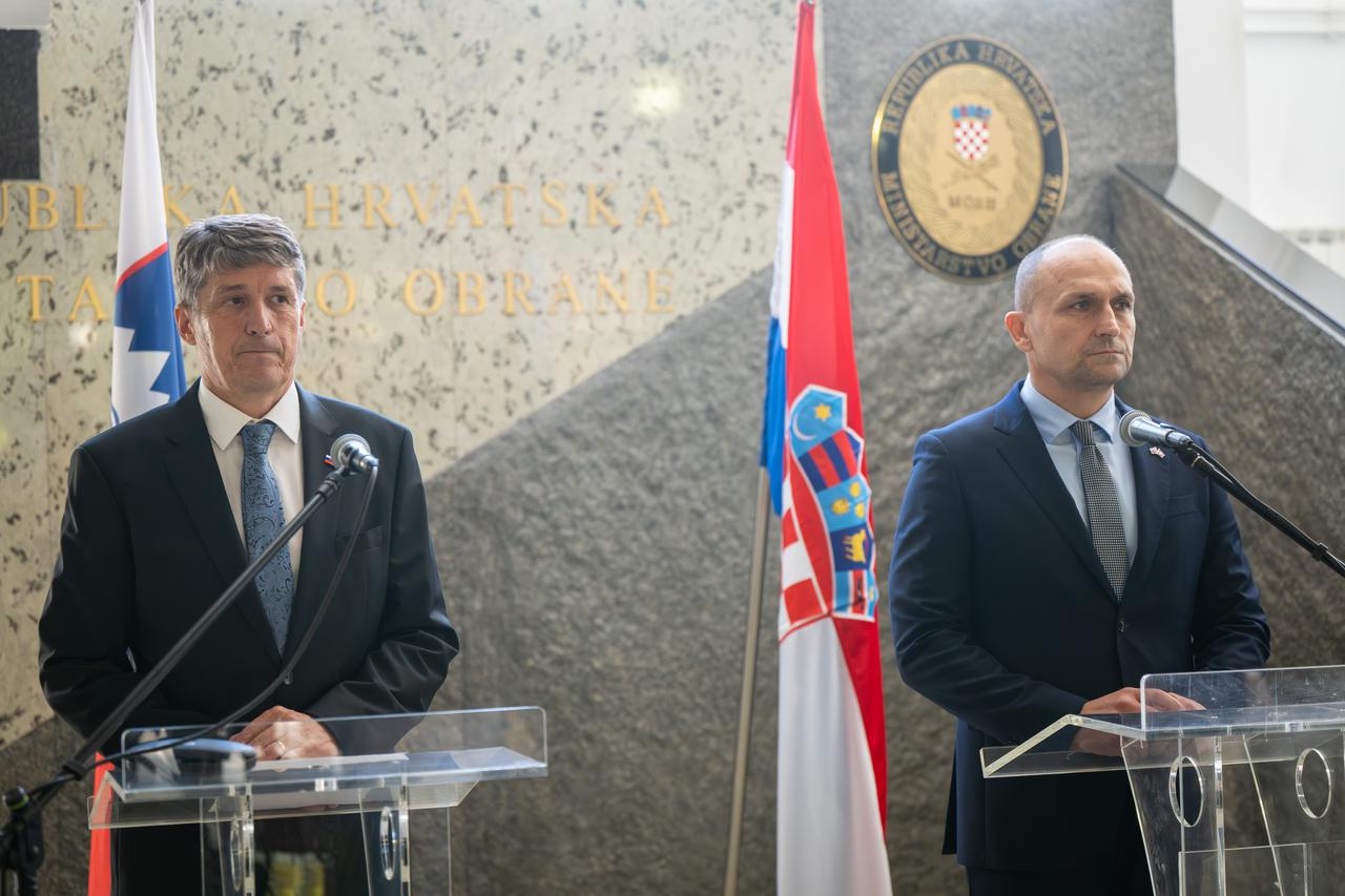 Zagreb: Zajdnička izjava ministara obrane Slovenije i Hrvatske