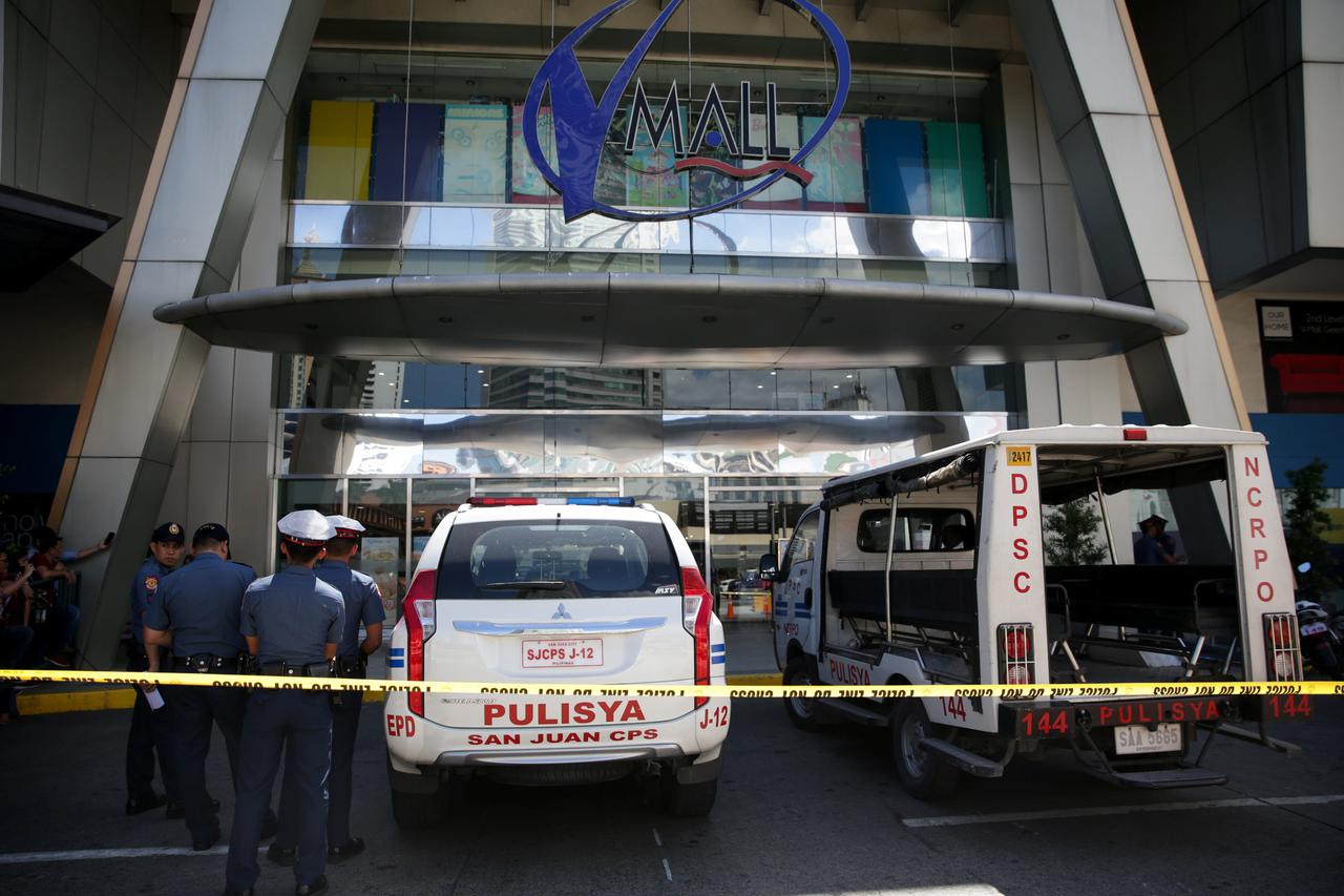 Talačka kriza u Manili: Pucao u trgovačkom centru i zarobio 30 ljudi