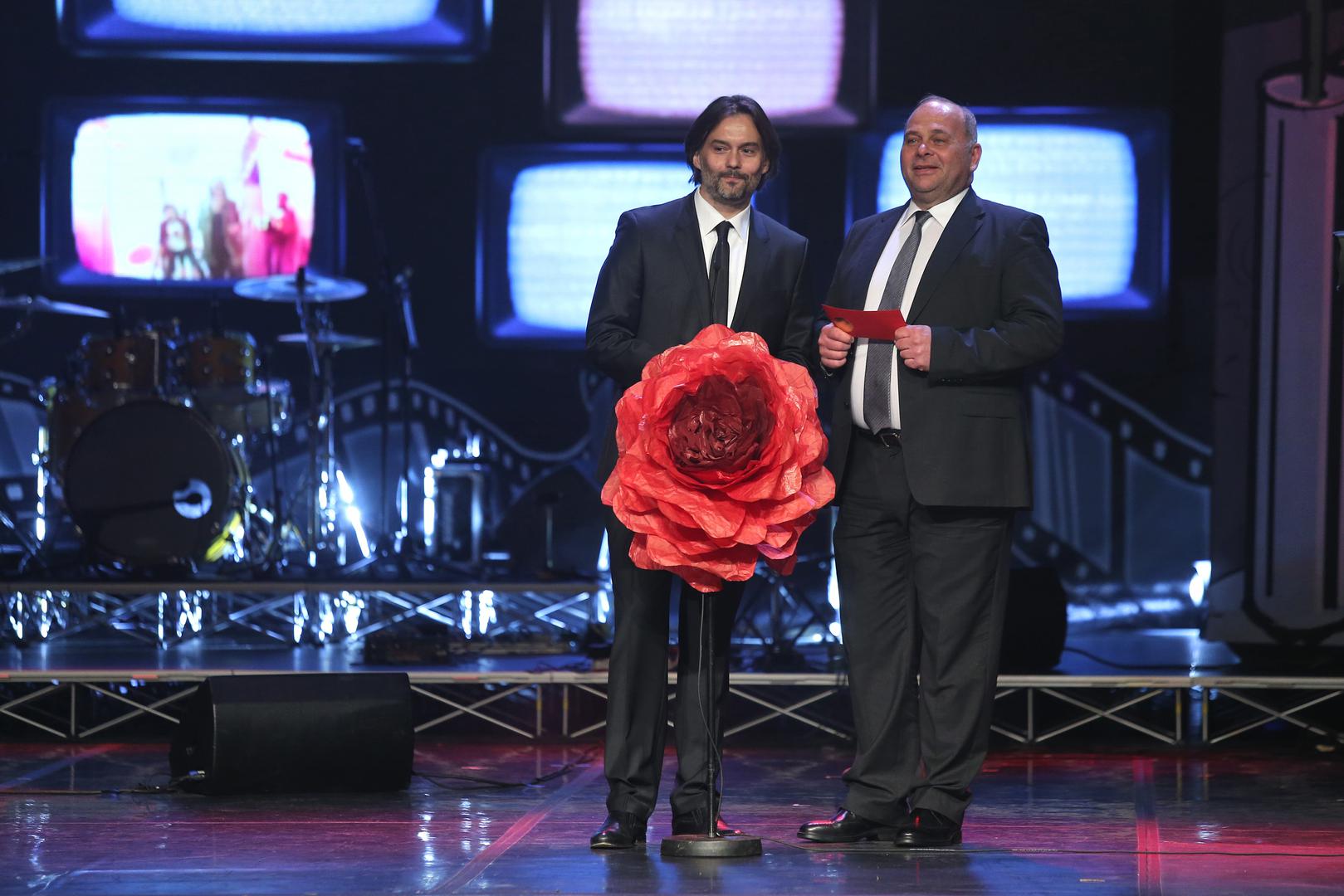 Svečana dodjela Večernjakove ruže, medijskih nagrada za 2017. Glavni urednik Večernjeg lista Dražen Klarić proglasio je radijsku osobu godine u društvu glavnog ravnatelja HRT-a Kazimira Bačića