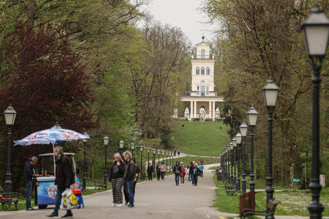 Zagreb: Blagdansko popodne u Maksimiru