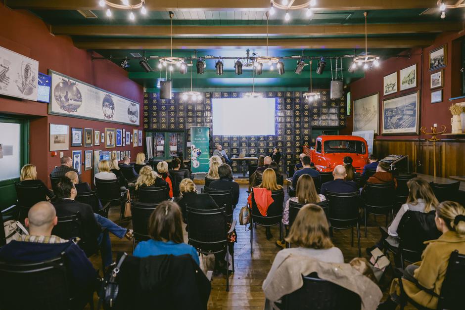 NLP Business Network