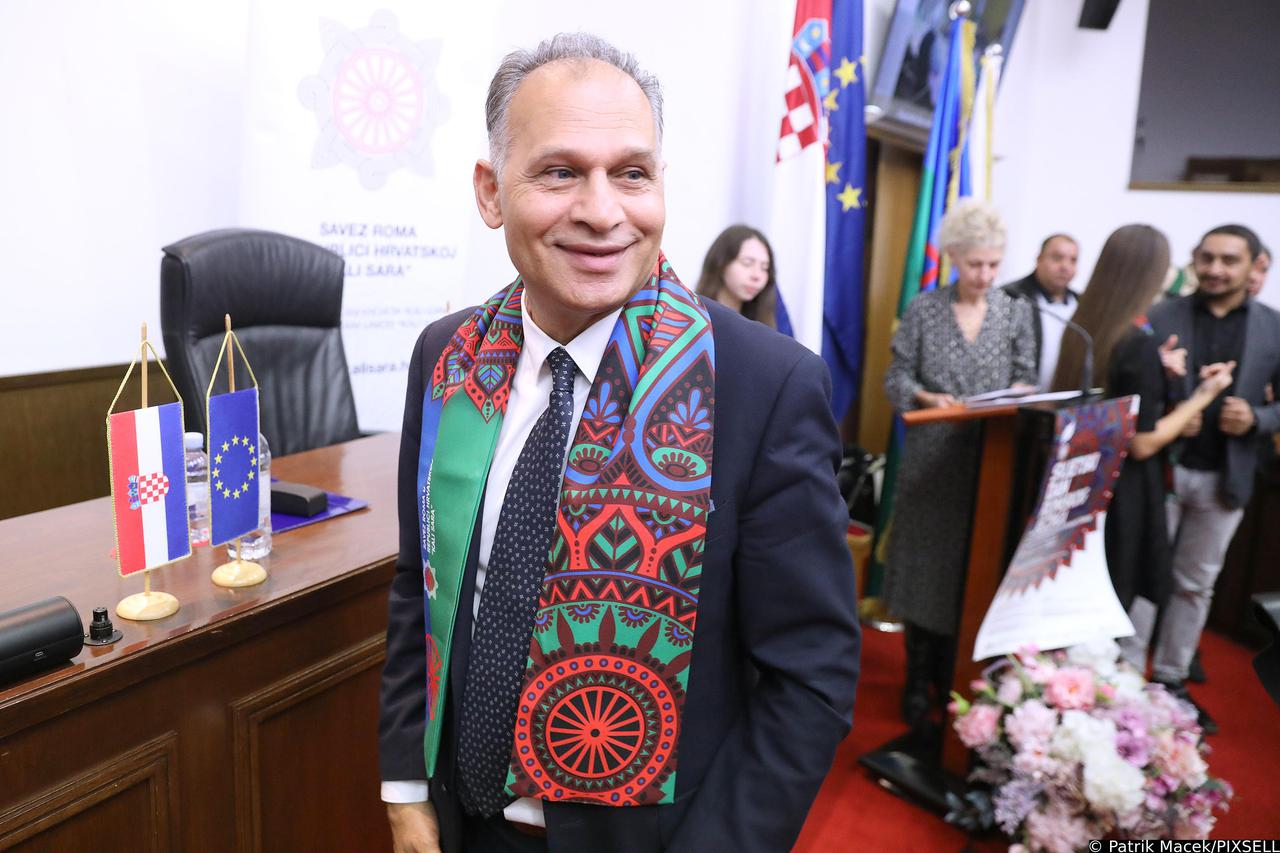 Zagreb: U Saboru obiljezen Svjetski dan romskog jezika