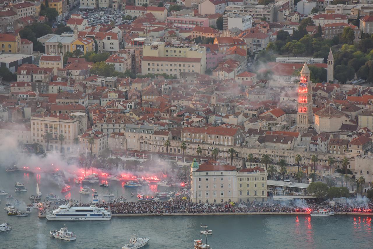 Blixt navodi primjere ispraćaja Olivera Dragojevića i dočeka vatrenih u Hrvatskoj kao dokaz da Hrvati imaju velika srca