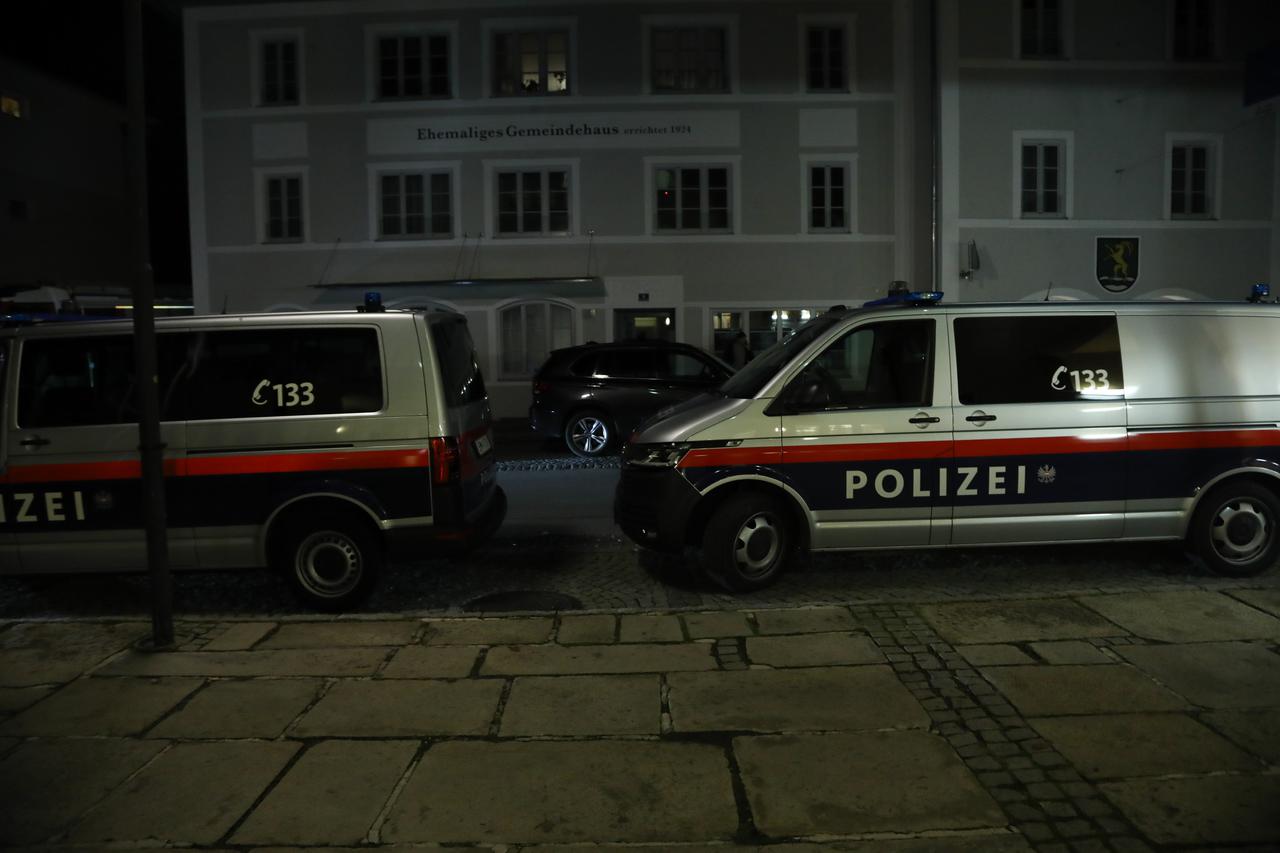 Altenfelden: Policija po cijelom gradu traži ubojicu koji je usmrtio dvije osobe