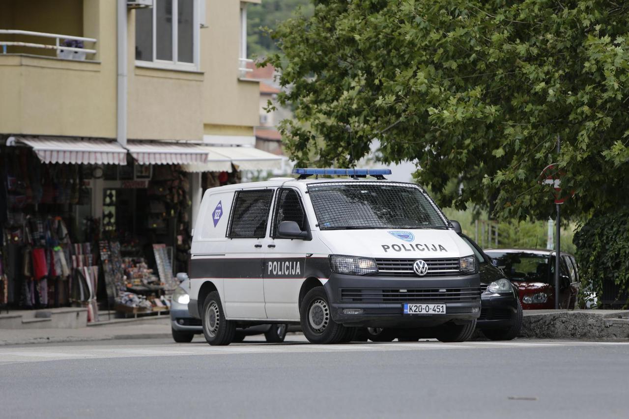 Policija na ulicama Mostara nakon navijačkih sukoba