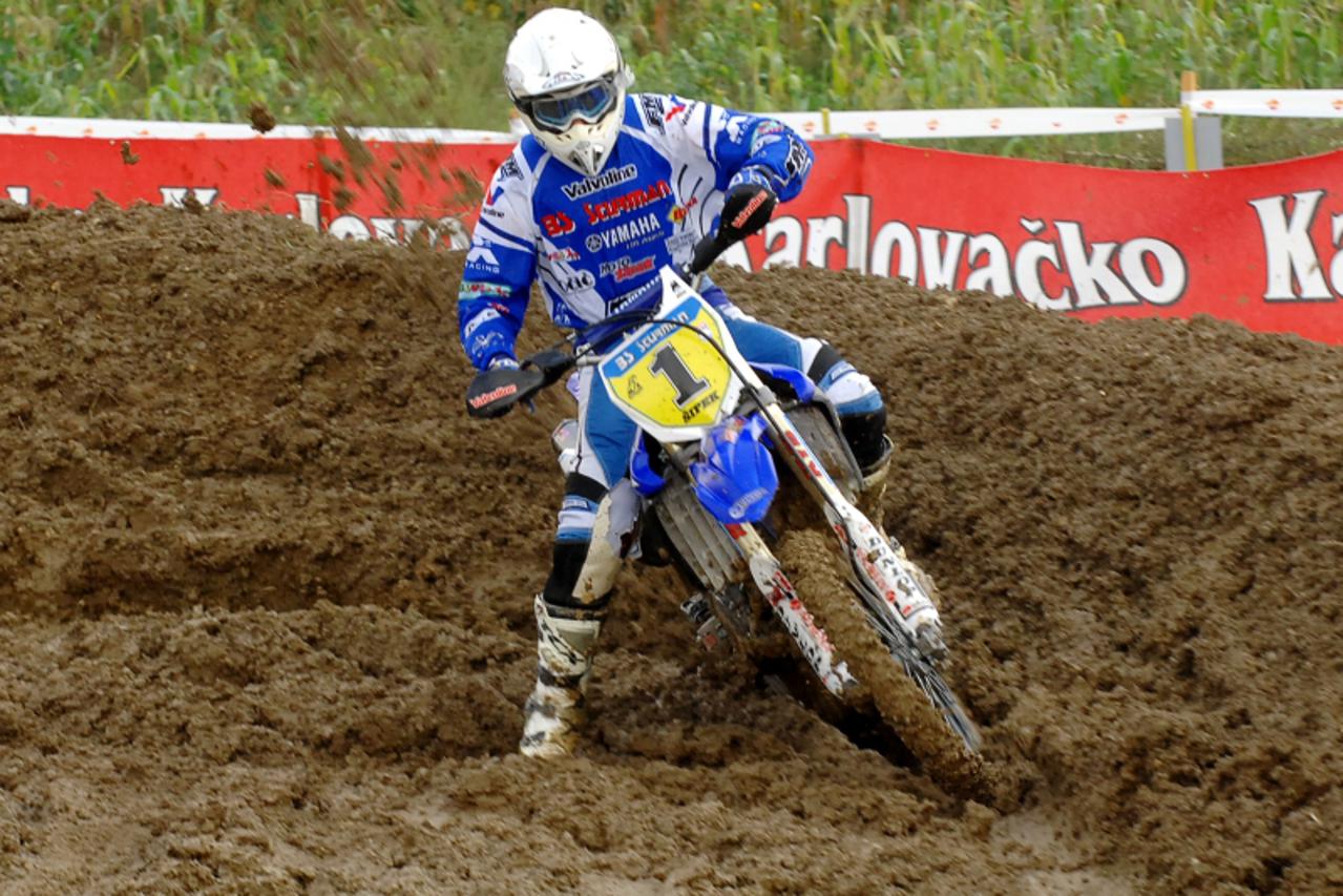 '12.09.2010., Petrinja - Nakon vise od 20 godina na motocross stazi Zelena dolina vozena je utrka. Zbog losig uvjeta na stazi odgodjena je utrka za Prvenstvo Hrvatske,pa su vozaci odvezli revijalnu ut