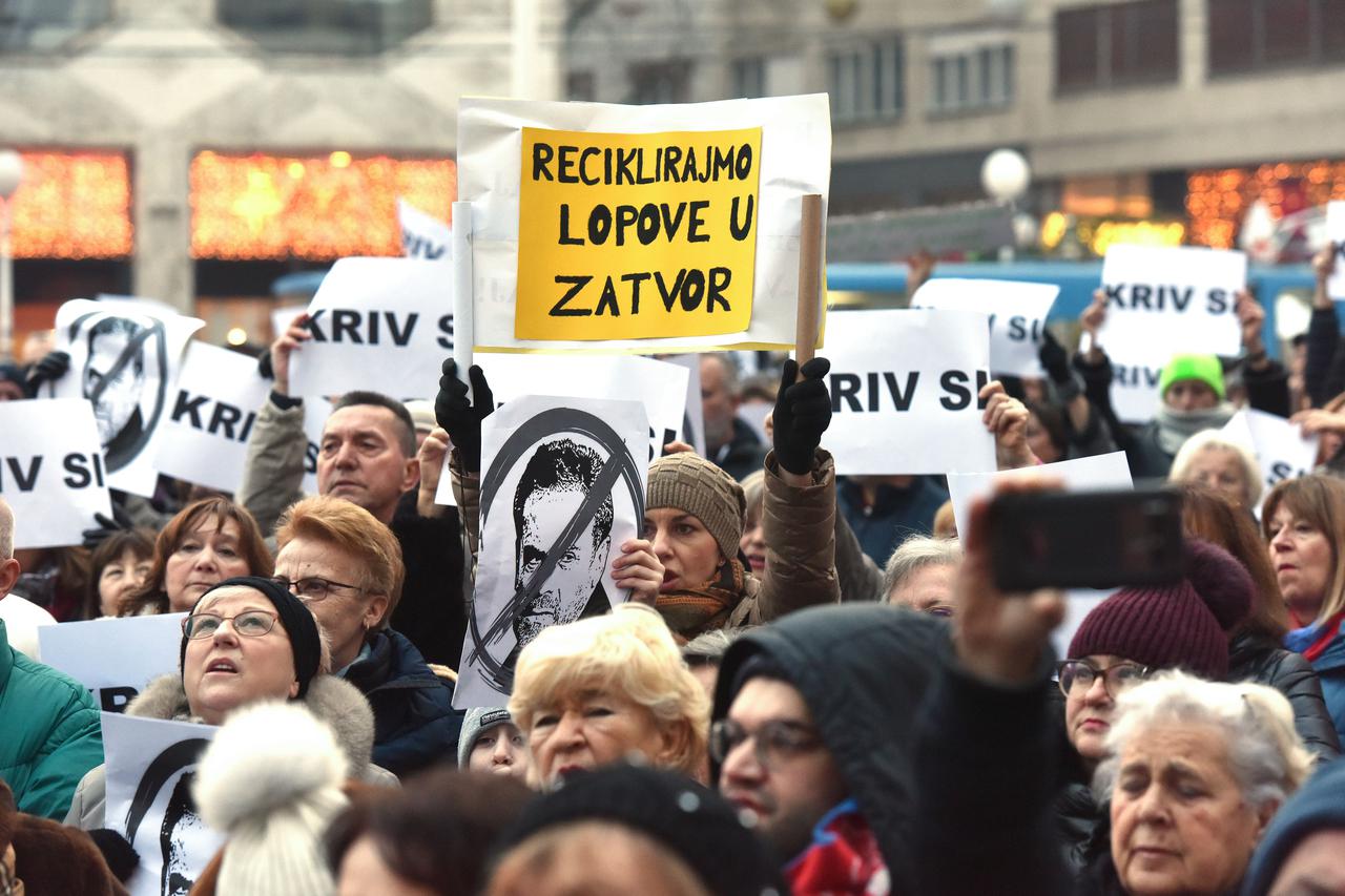Na glavnom Trgu održan prosvjed protiv gradonačelnika Bandića