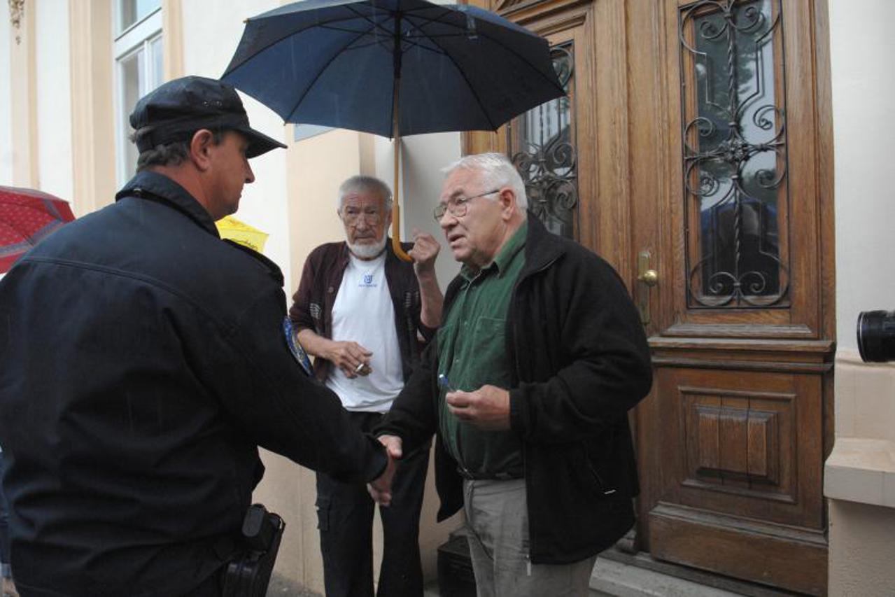 vladimir gredelj,iseljenje,portal (1)