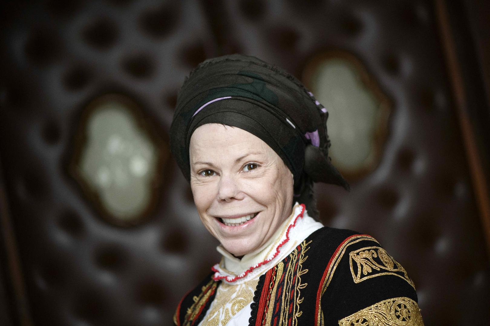 Dodala je i da je bila profesionalna jahačica. "Natjecala sam se 15 godina u Maroku na nacionalnim i međunarodnim prvenstvima, predstavljajući Bugarsku. Prvi put kad sam vidjela bugarsku zastavu na natjecanju, jer sam bila jedina bugarska jahačica, to me ispunilo ponosom", objašnjava ona.