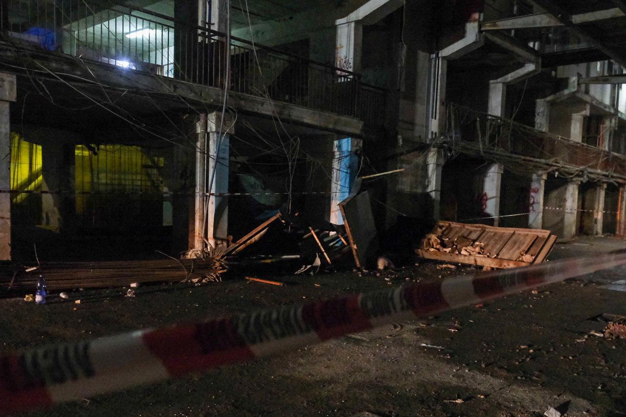 Tragedija u Italiji, urušio se balkon u Napulju