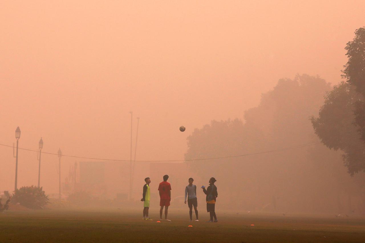 Škole u New Delhiju zatvorene na tri dana zbog zagađenja zraka
