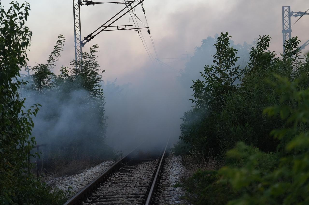 Beograd: Vatrogasci gase požar u industrijskom dijelu Železnika