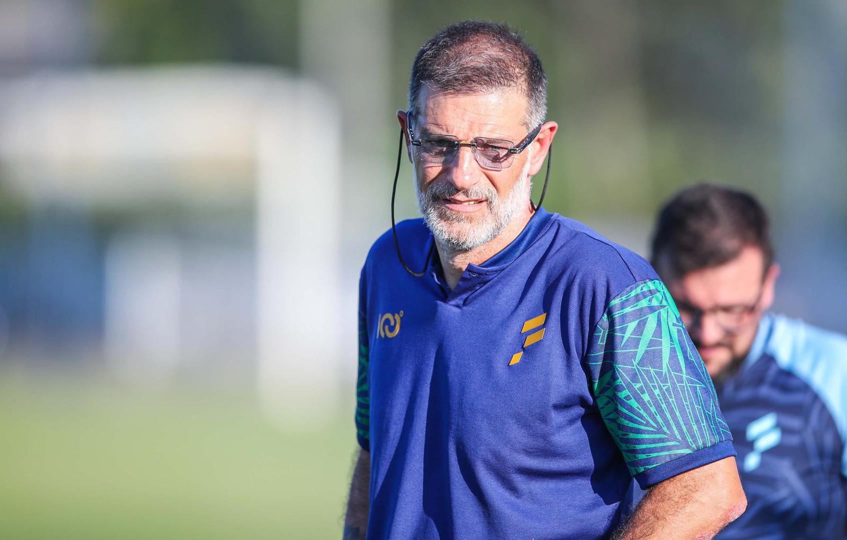 Nogometaš Slaven Bilić – Diplomirao na Pravnom fakultetu u Splitu.