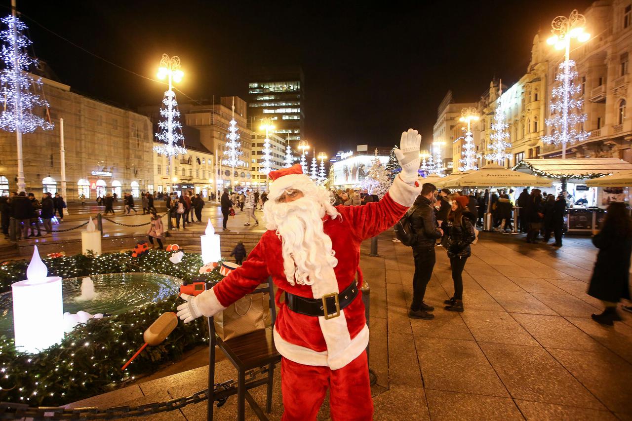 Zagreb: Blagdanska atmosfera u središtu grada