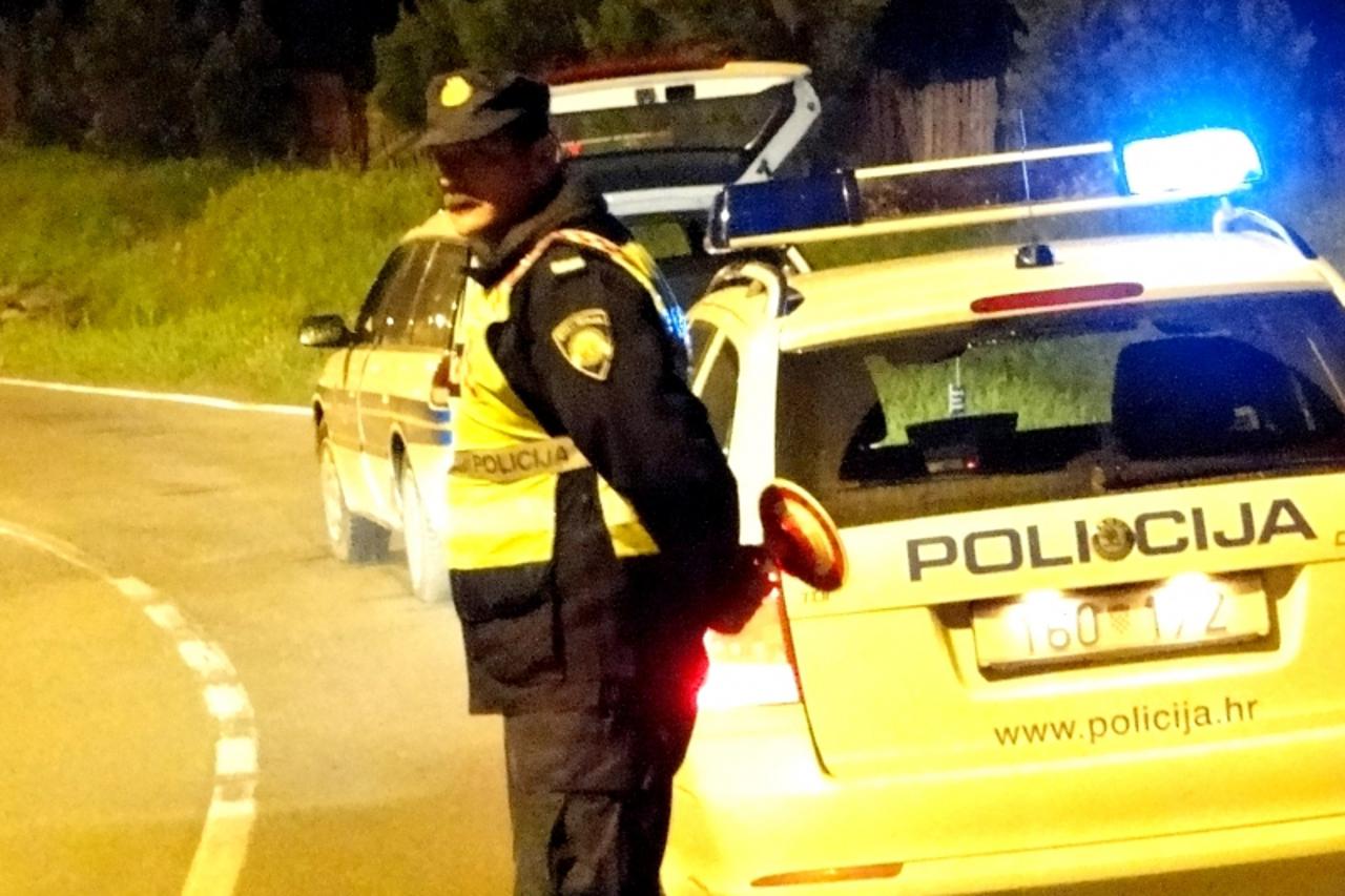 \'eu0300-podravina - 270910-virovitica -policija u nocnon nadzoru prometa  .Photo: Maja Santosi /PIXSELL\'