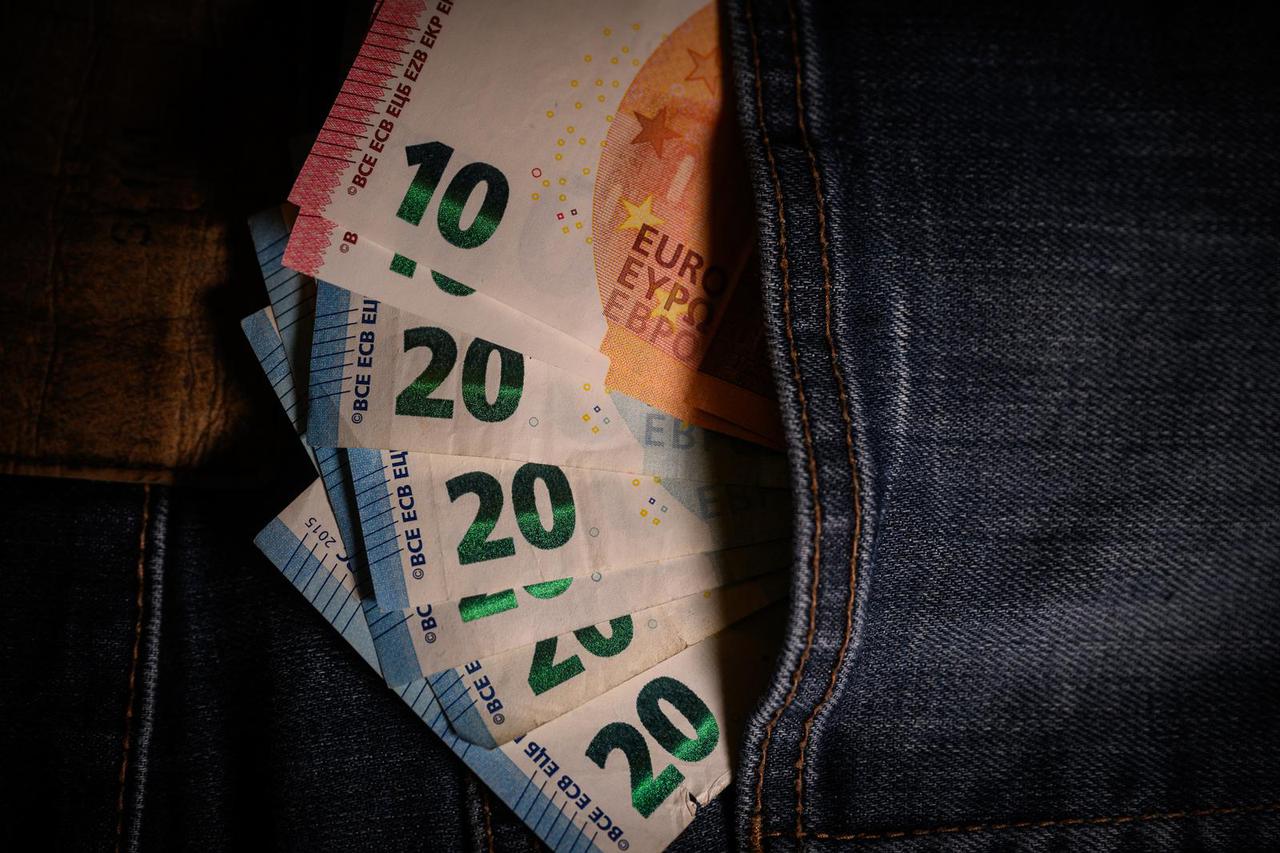 Euro - nova službena valuta u Republici Hrvatskoj