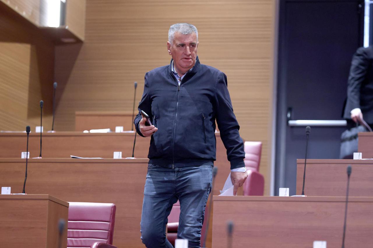 Zagreb: Sabor raspravlja o paketu građevinskih zakona