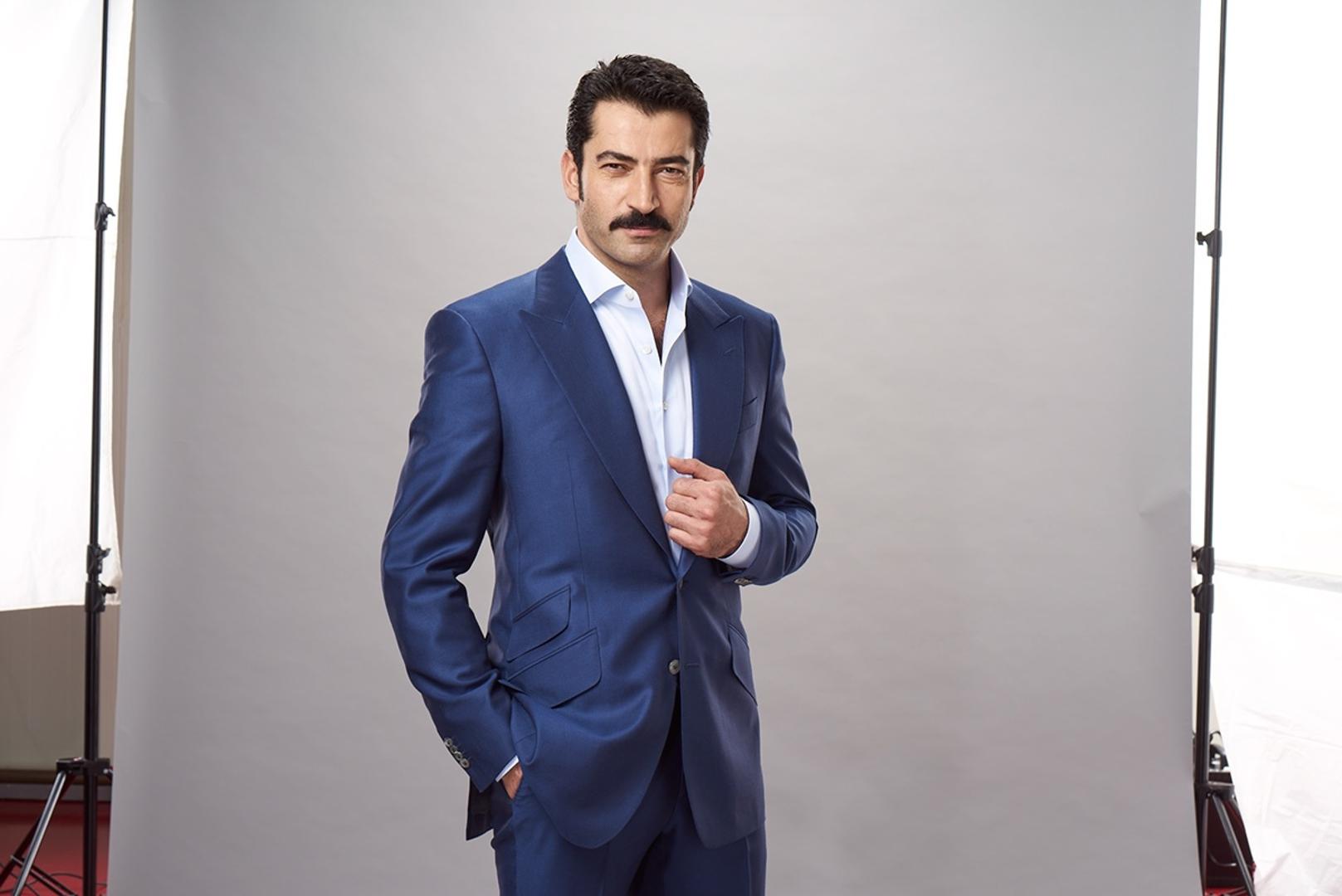 U svijet glume uveo ga je poznati turski redatelj Osman Sınav, koji mu je dodijelio
ulogu Yusufa Miroglua u poznatoj turskoj seriji “Deli Yürek” (“Ludo srce”).