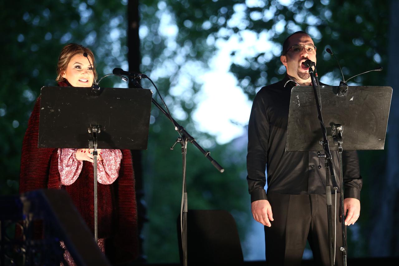 Zagreb: Prvi koncert HNK na otvorenom, na Zrinjevcu nastupili Lana Kos i Ljubomir Puškarić
