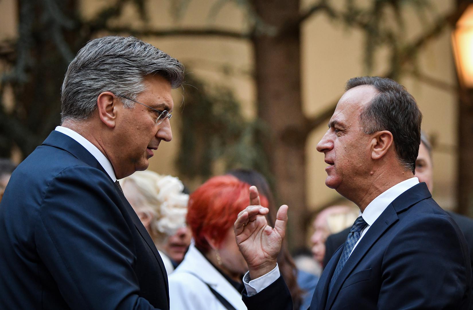 S rastom BDP-a u prvom kvartalu od 3,9 posto Hrvatska je druga iza Malte, a s projiciranim rastom od tri do 3,5 posto do kraja godine rasla bi tri do četiri puta više od prosjeka EU-a i eurozone, rekao je Plenković. "To znači hvatanje koraka s članicama poput Mađarske, koje su u Uniji 20 godina", istaknuo je.