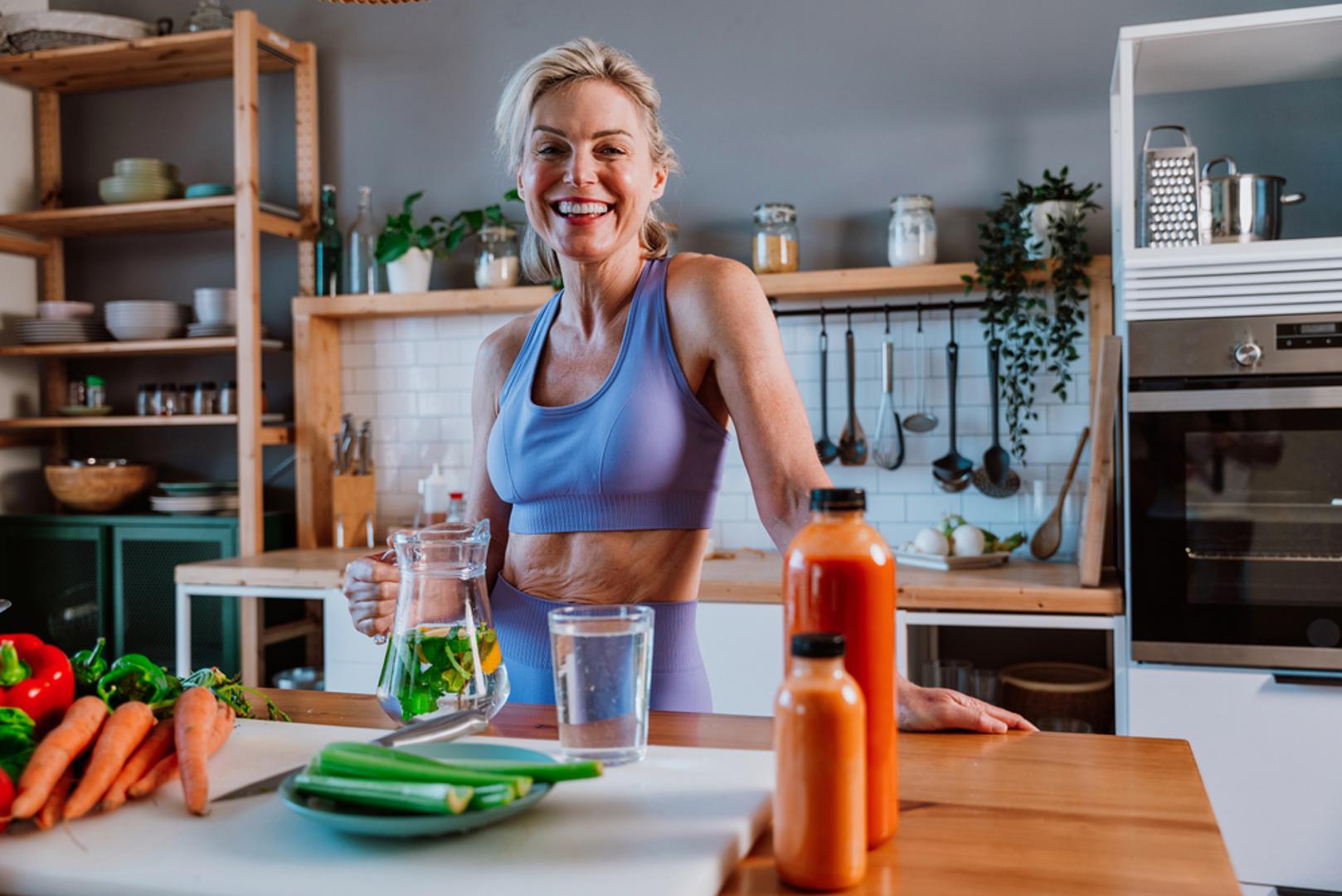 Davno prije Ozempica i sličnih lijekova s mršavljenje za kojima danas posežu svi koji žele izgubiti pokoji kilogram, devedesetih i početkom dvijetisućitih, naše mame, ali i brojne zvijezde do idealne linije dolazile su pomoću različitih dijeta. Posebni režimi prehrane reklamirali su se časopisima, TV emisijama, a savjeti prenosili s prijateljice na prijateljicu. 