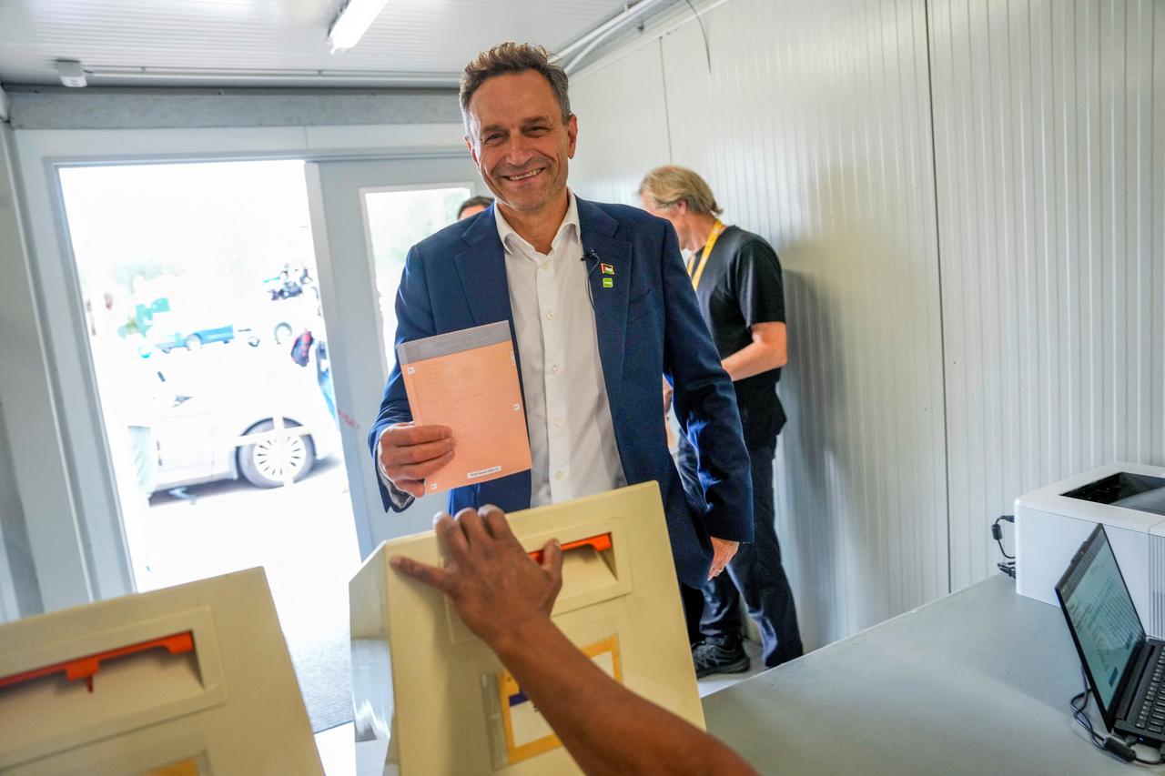 MDG party leader Arild Hermstad votes in advance for Parliamentary elections 2025