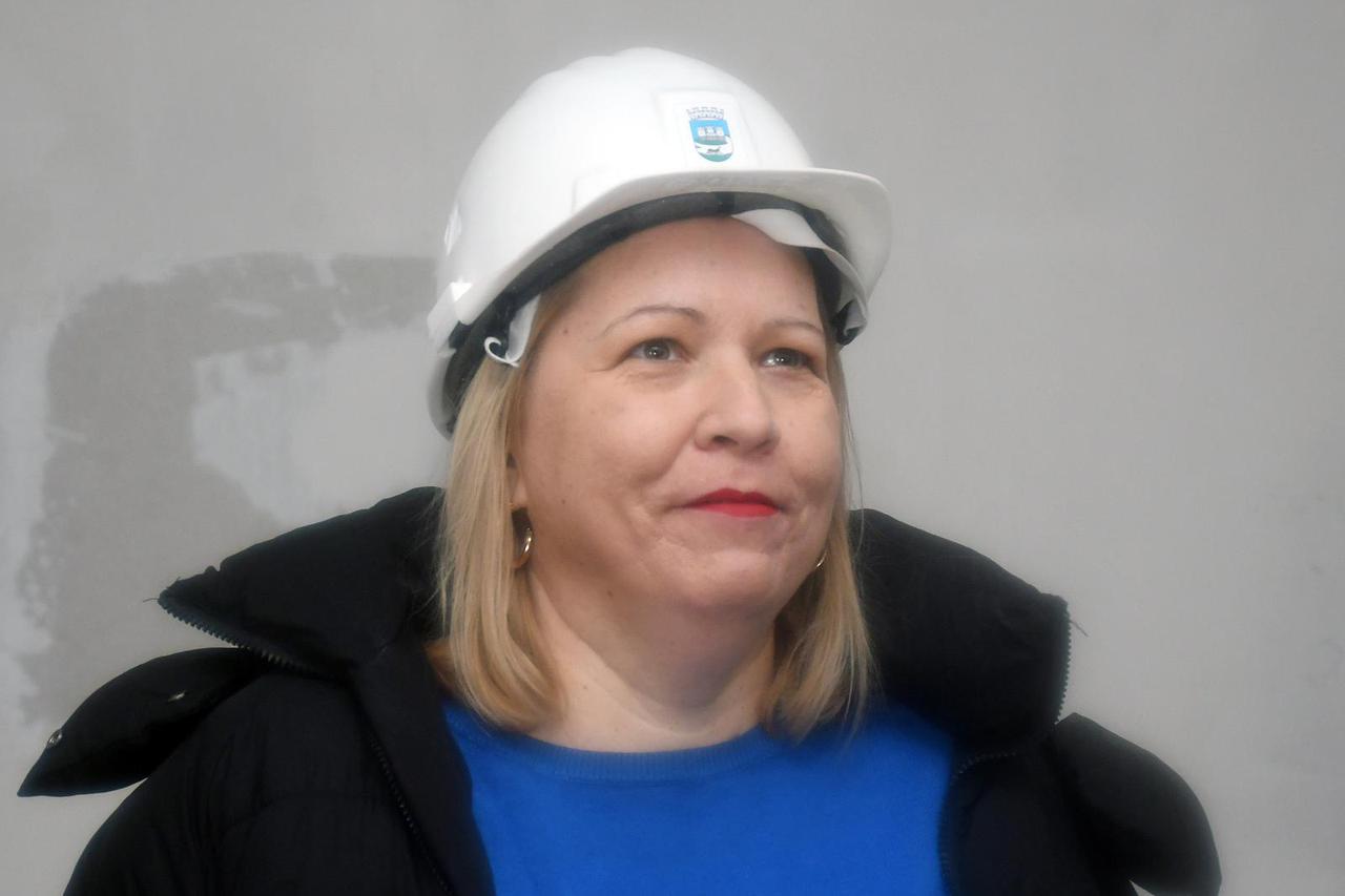 Sisak: Gradonačlnica obišla gradilište budućeg sisačkog Planetarija