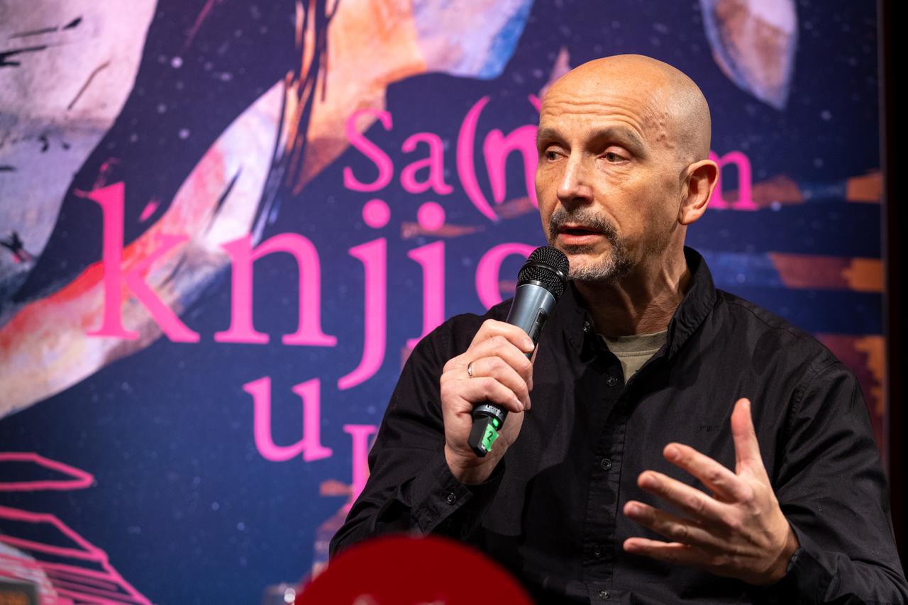 Pula: Predstavljena je knjiga Aleksandra Stankovića "F32"