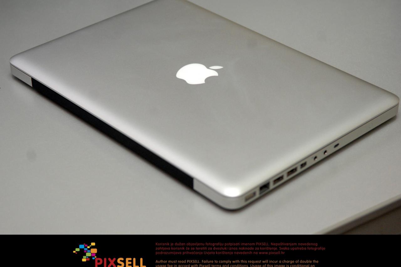 apple mac,laptop,kompjuter
