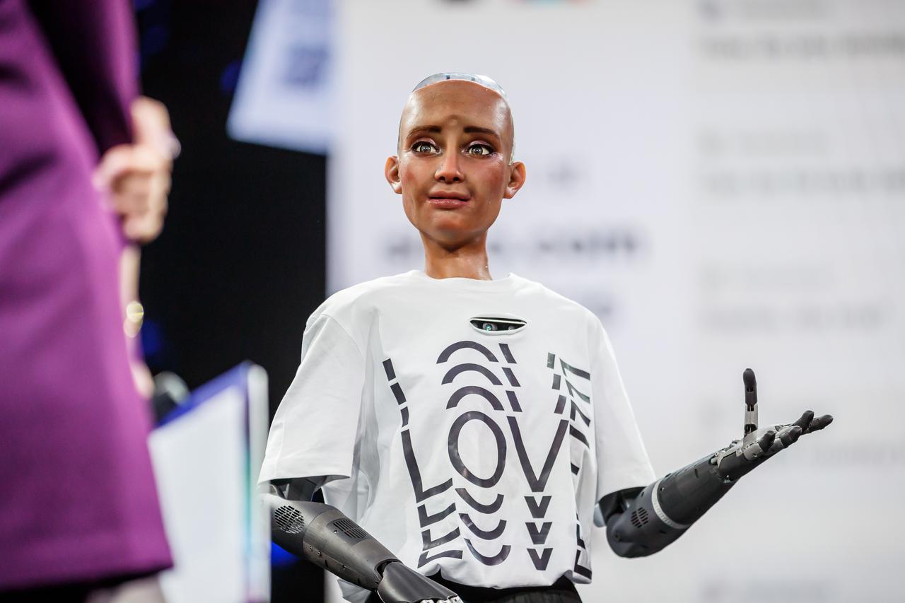 Rovinj: Dani komunikacija, Sophia the Robot: The Future of Communication