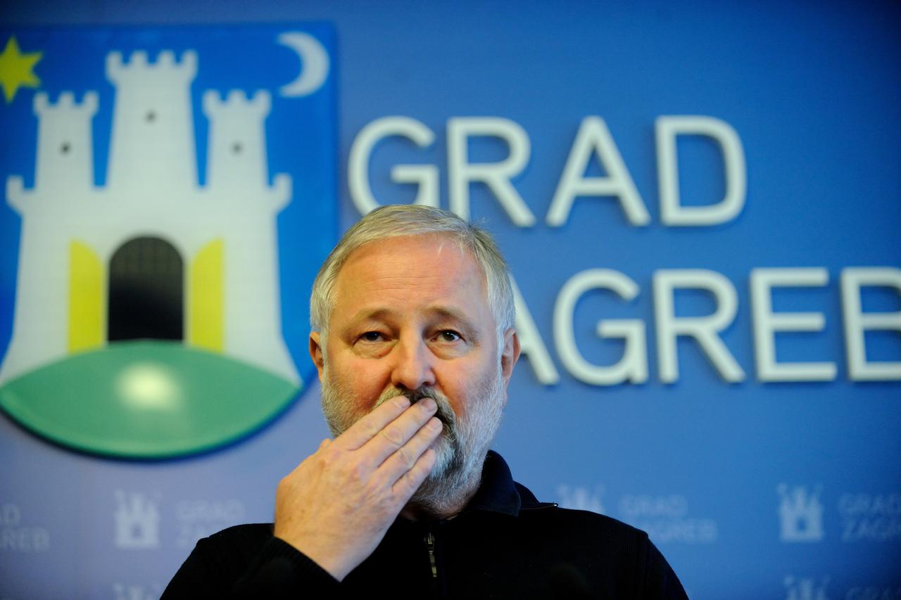 29.10.2014., Zagreb - Sandra Svaljek prvi put kao zamjenica gradonacelnika, predstavlja akte gradonacelnika, uoci sjednice Gradske skupstine. Slavko Kojic.  Photo: Daniel Kasap/PIXSELL