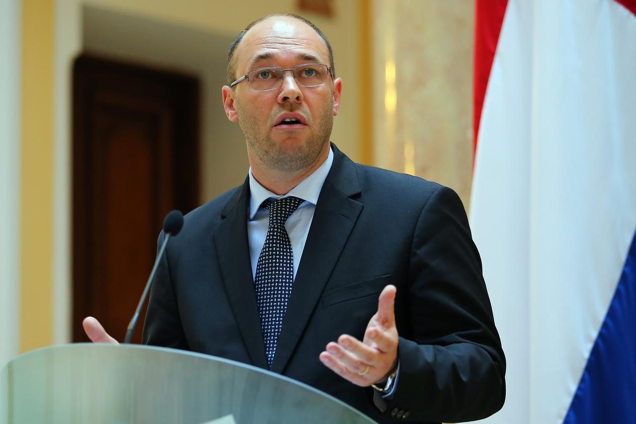 Davor Ivo Stier