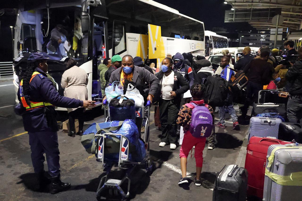 Nigeria airlifts citizens from South Africa following xenophobic protests