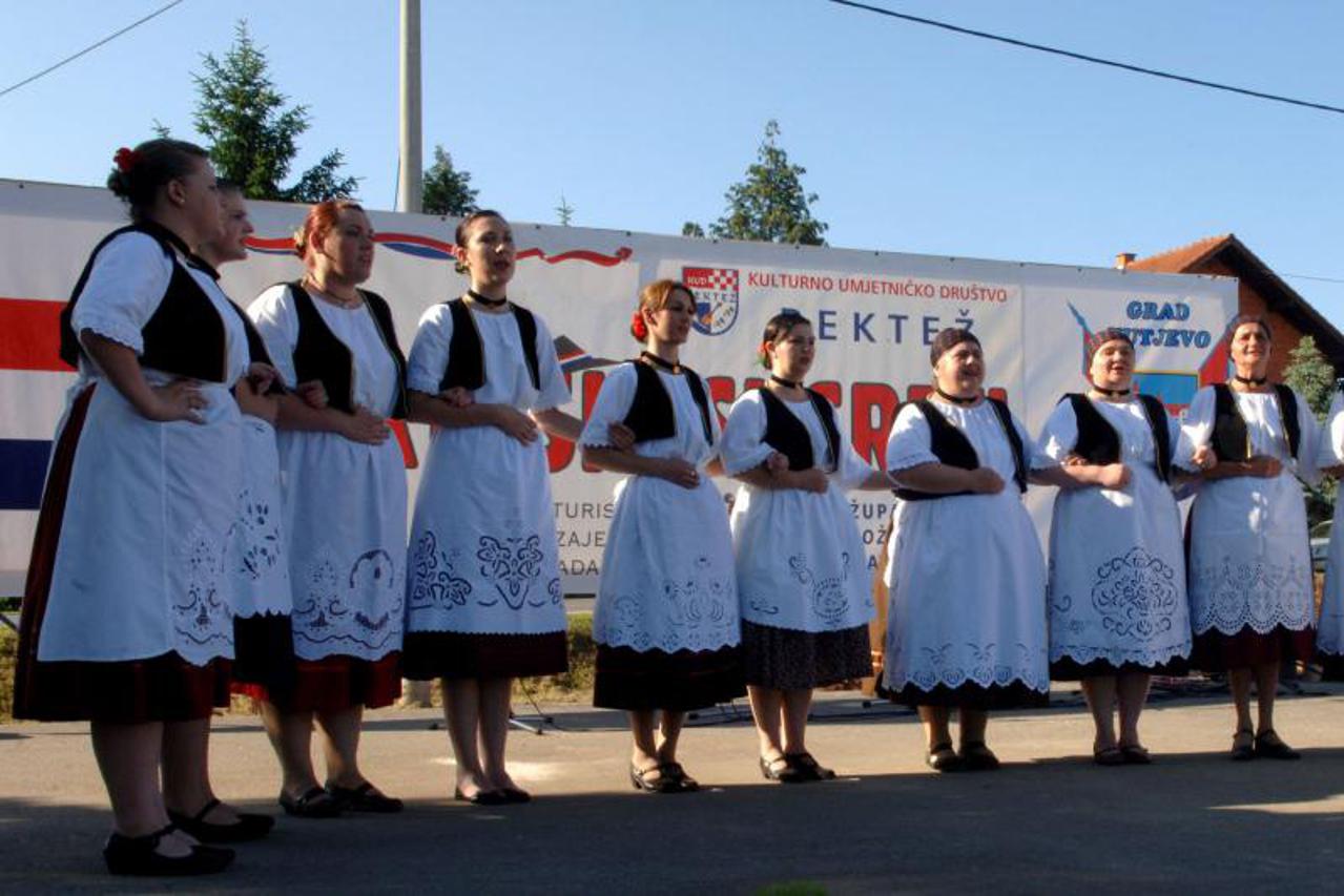 folklor (1)