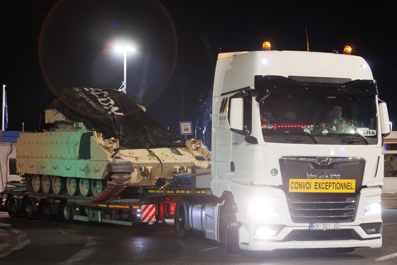 10.12.2023, Rijeka -  Konvoj sastavljen od sedam kamiona i 22 Bradleya krenuo iz rijecke luke prema Slavonskom Brodu.  Photo: Nel Pavletic/PIXSELL