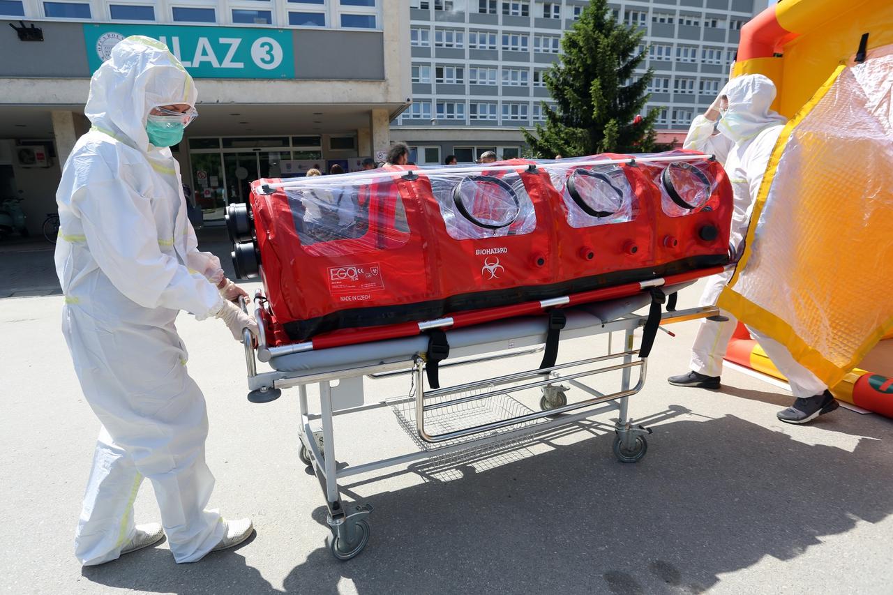 Karlovac: Održana prezentacija dekontaminacijske opreme