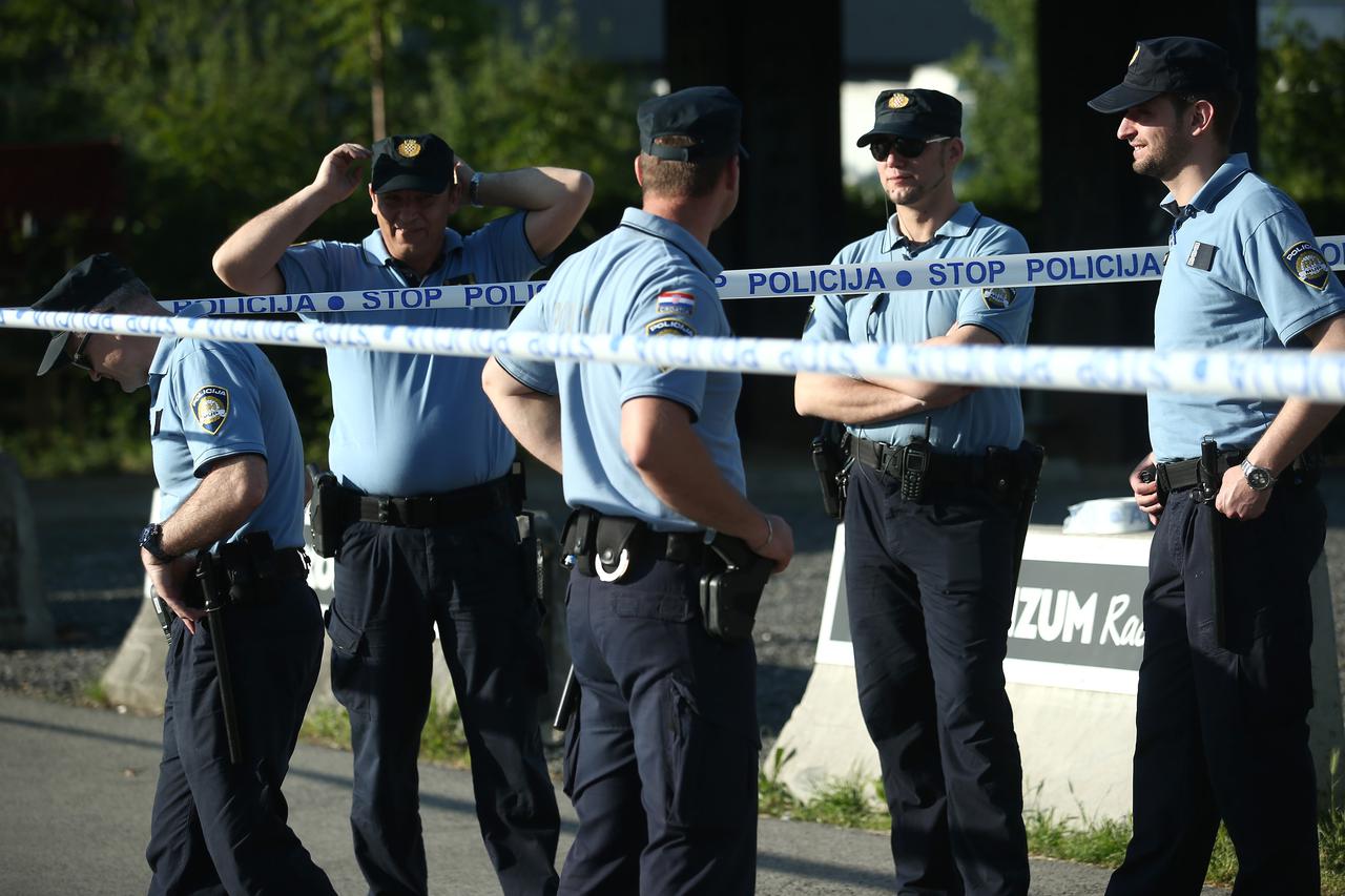 policajci