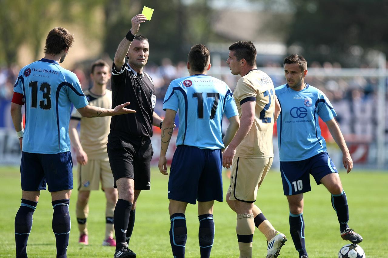 20.04.2013., Stadion Cibalia, Vinkovci - Nogometna utakmica 28. kola MAXtv Prve HNL, HNK Cibalia - GNK Dinamo. Sudac Ante Vucemilovic. Photo: Davor Javorovic/PIXSELL