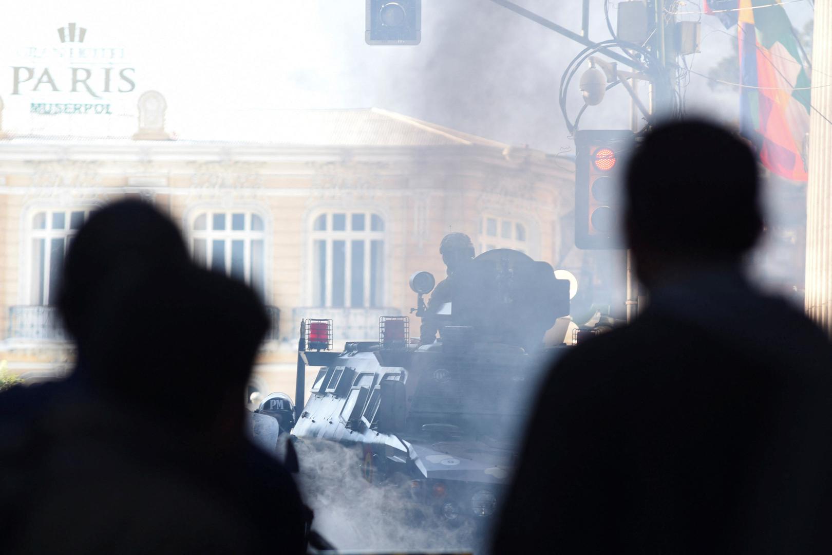 Napetosti u Boliviji rastu uoči općih izbora 2025., a ljevičarski bivši predsjednik Evo Morales planira se kandidirati protiv svog bivšeg saveznika Arcea, potaknuvši veliki rascjep u vladajućoj socijalističkoj stranci i političku neizvjesnost.