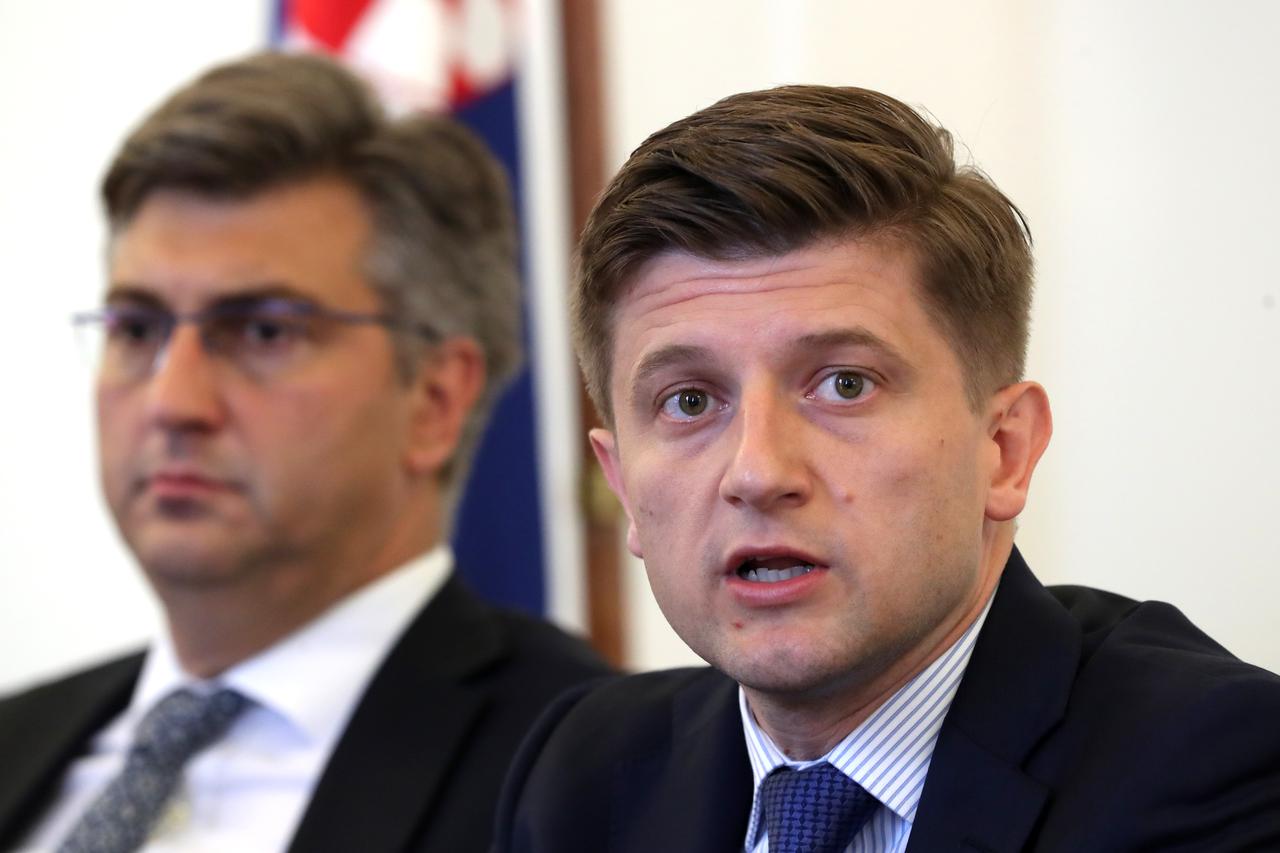 Zagreb: Premijer Plenković i ministar financija Zdravko Marić predstavili poreznu reformu