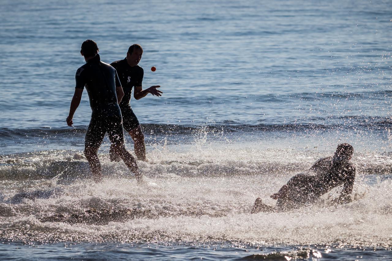 Split: Zimski dan na Splitskim Bačvicama