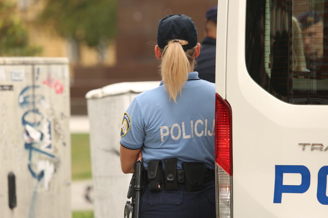 Zagreb: Policija na Trgu kralja Tomislava