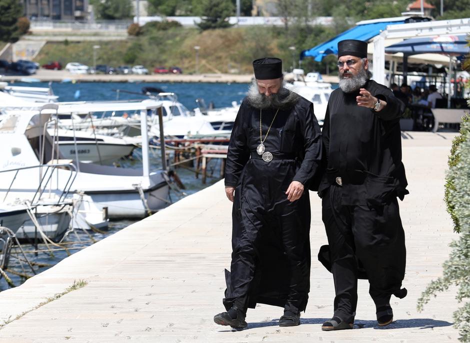 Episkop Dalmatinski, Nikodim, proveo srpskog patrijarha Porfirija Šibenikom