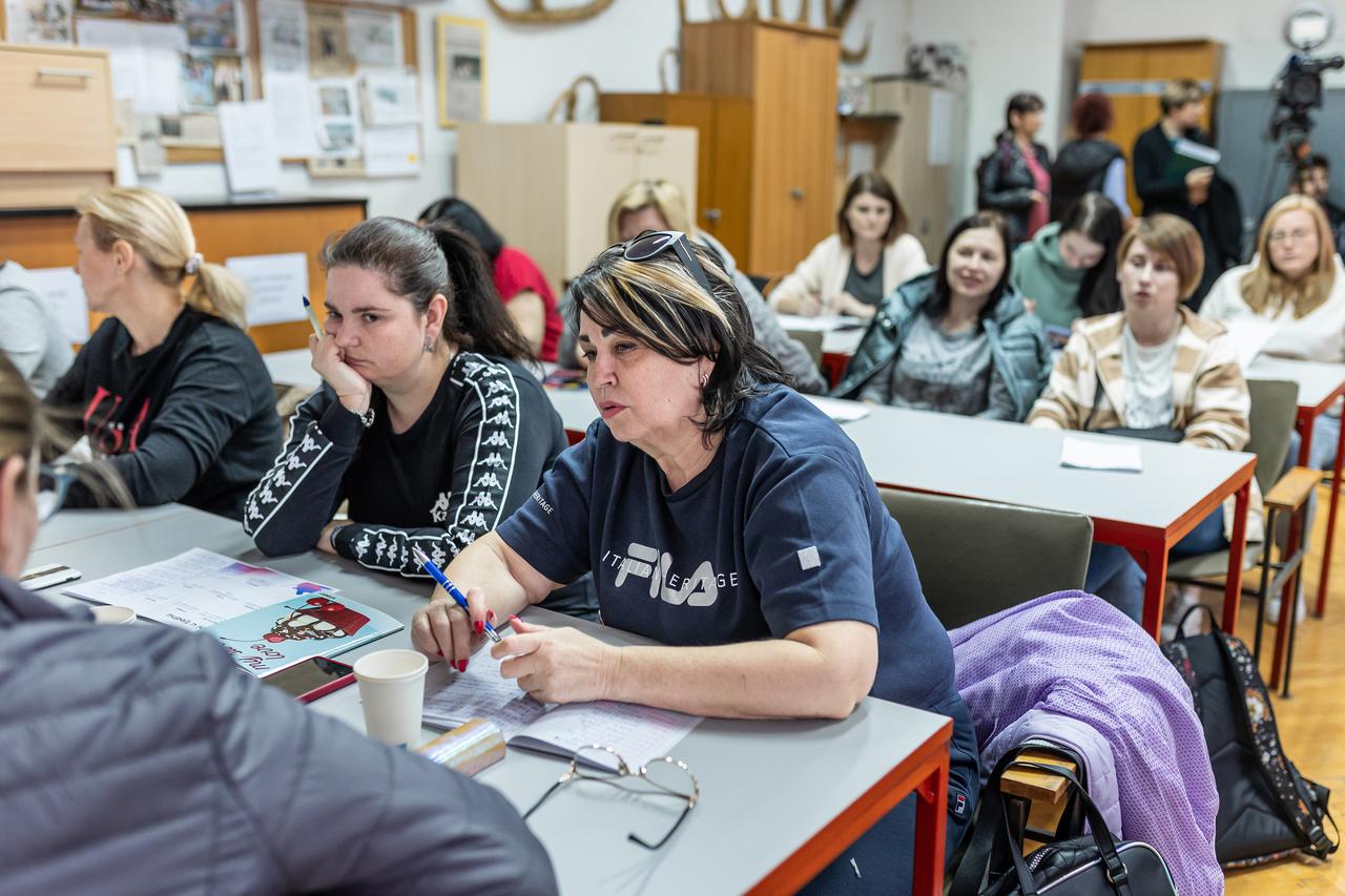 U Osijeku se održava tečaj hrvatskog jezika za raseljene osobe iz Ukrajine