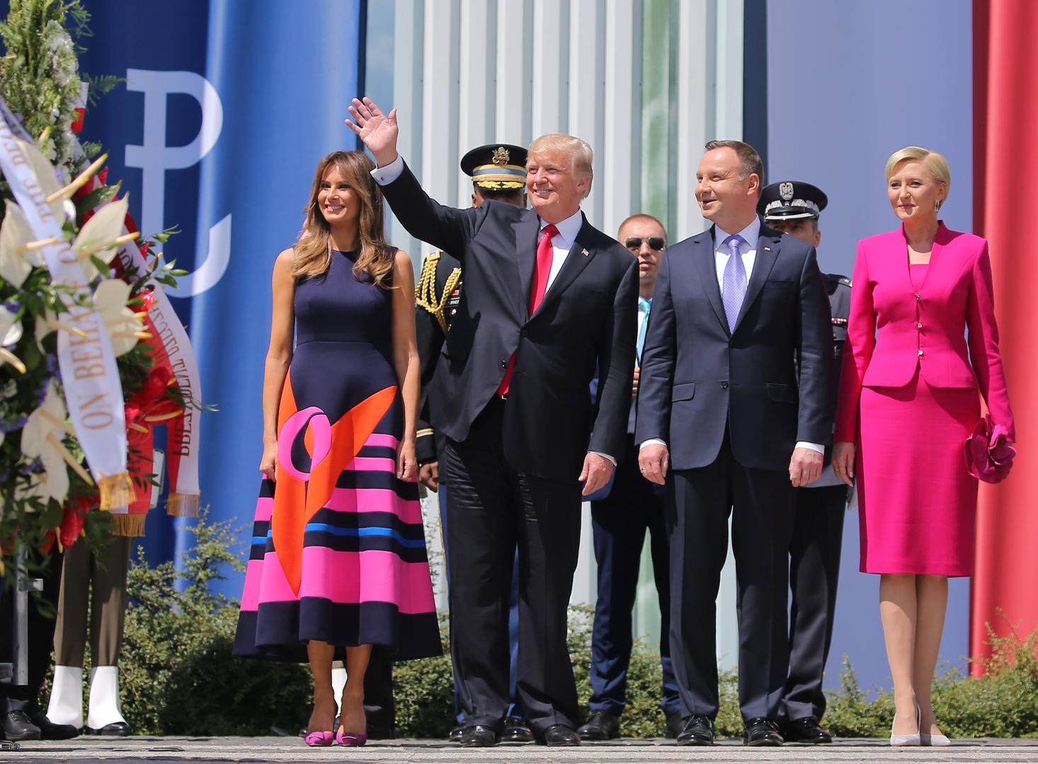 Američki predsjednik Donald Trump doputovao je u Poljsku u pratnji prve dame Melanije Trump, kćeri Ivanke te zeta Jareda Kushnera.