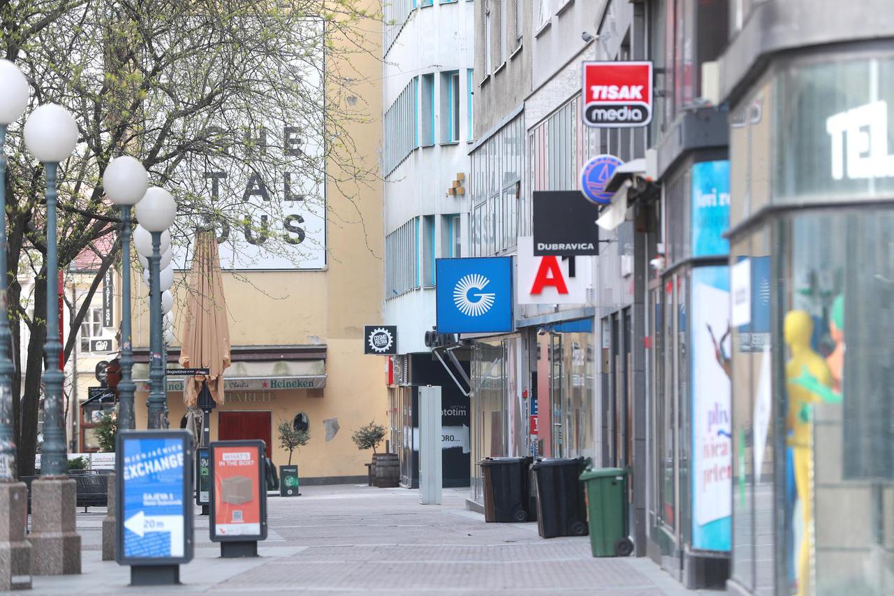 Zagreb: Jutro u gradu svanulo je bez ijednog ?ovjek na cesti