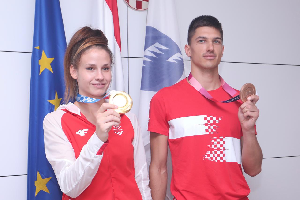 Split: Doček olimpijaca  Matee Jelić i Tonija Kanaeta u zračnoj luci
