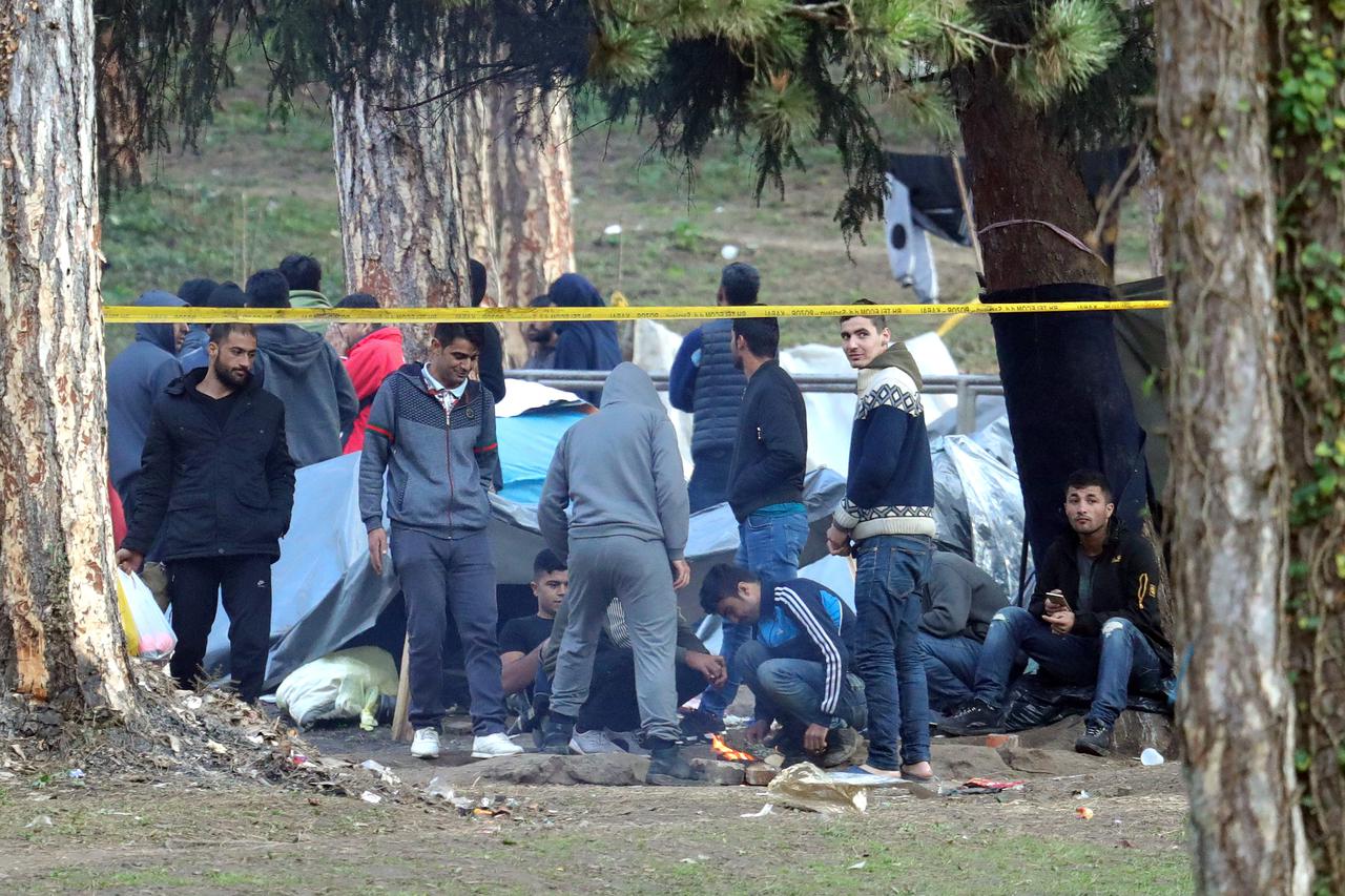Migranti u kampu u Bihaću