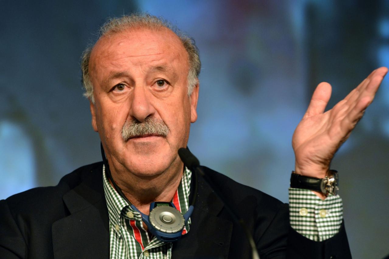 'Spanish head coach Vicente del Bosque gives a press conference on September 26, 2012 at the end of the 10th UEFA Conference for European National Team Coaches in Warsaw.                AFP PHOTO / JA