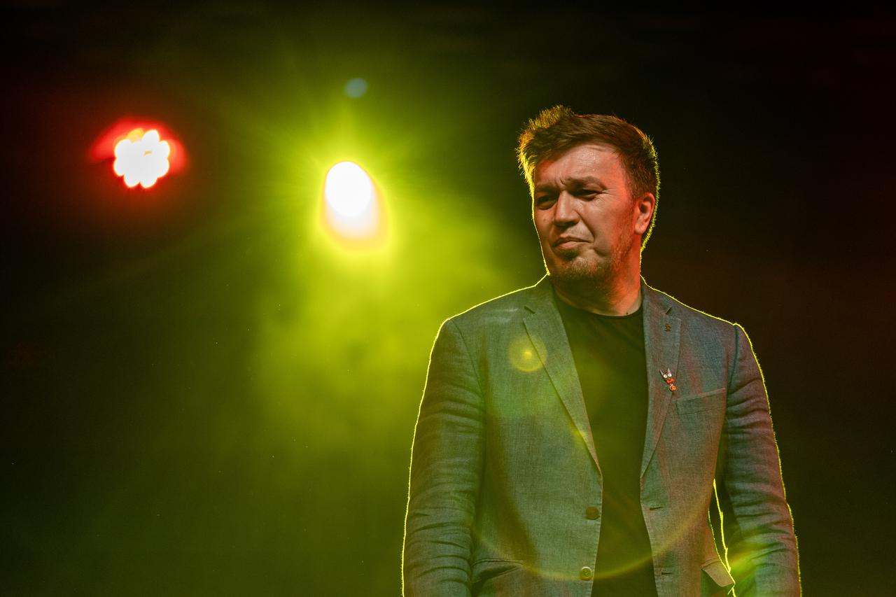 Pula: Pulsko kulturno ljeto započelo koncertom Ede Maajke i Jazz orkestar HRT-a pod ravnjanjem Mirona Hausera